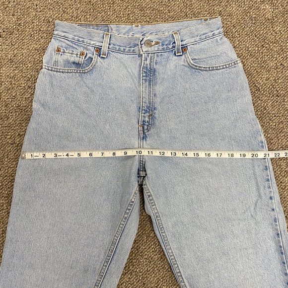 Vintage Levi’s 550 High Waist Jeans! - Picture 7 of 8